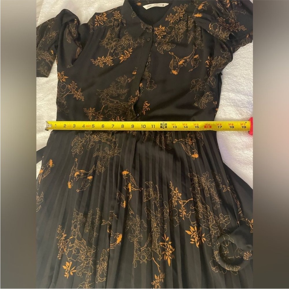 Zara Dress - button front pleated dress - Picture 5 of 12